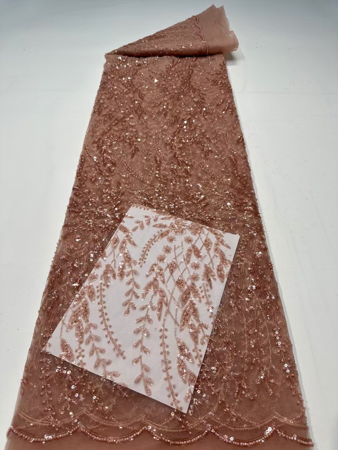 Французская кружевная ткань 20 – обзор и цена Glitter Tablecloth